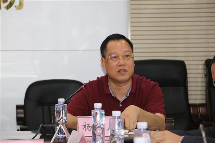 杨柔彦书记对灾后恢复生产工作作讲话陈恩才分析总结防御台风工作情况