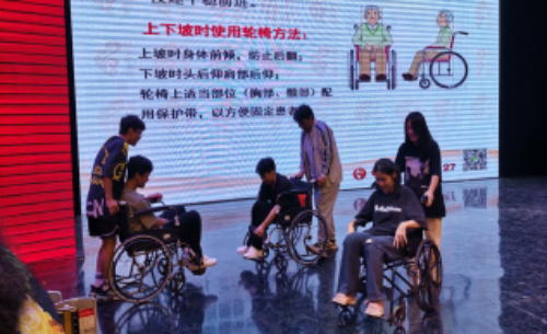霞山区：“农村电商＋南粤家政”赋能乡村振兴   人才建设564.png