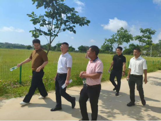 走进霞山研学基地(2)(1)160.png