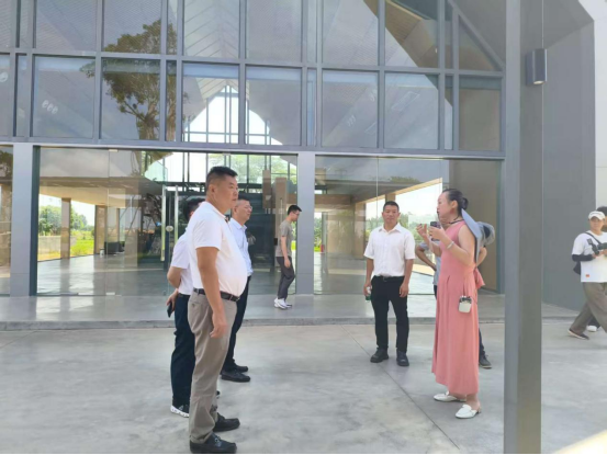 走进霞山研学基地(2)(1)1190.png