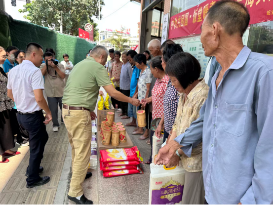 月满中秋送温暖 商会暖心践担当811.png